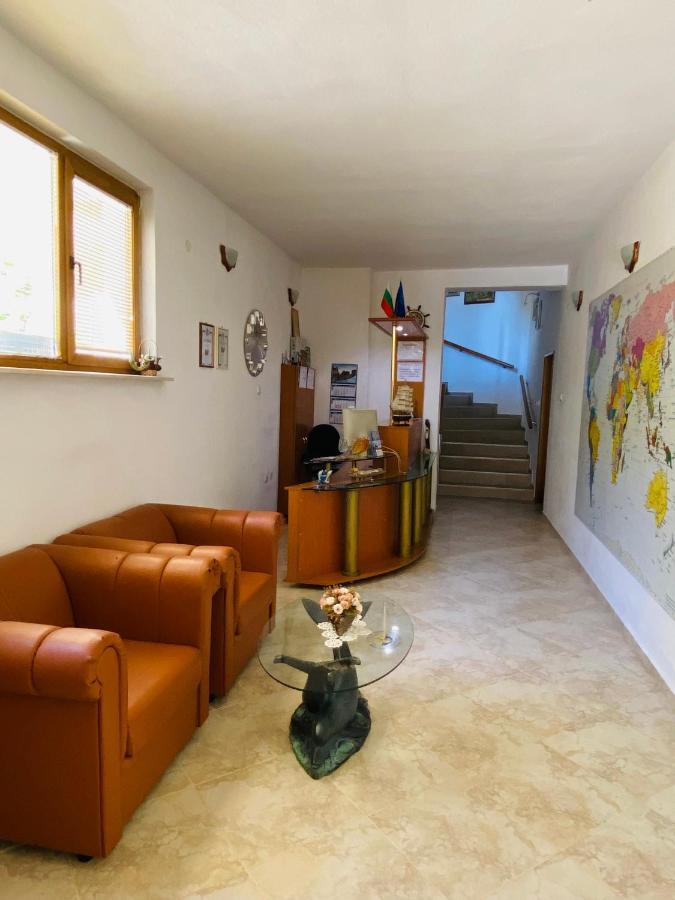 Family Hotel The Golden Fish ソゾポル エクステリア 写真
