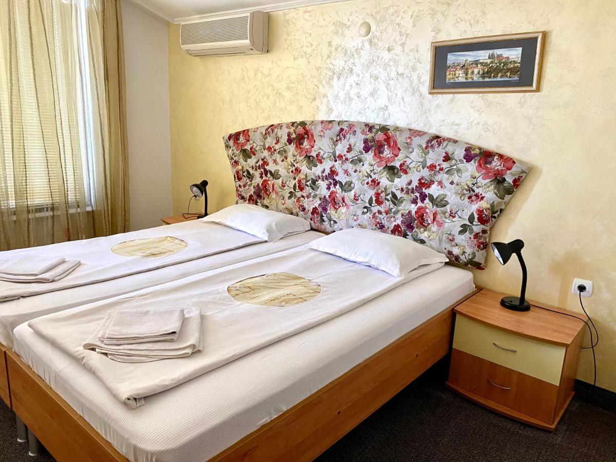 Family Hotel The Golden Fish ソゾポル エクステリア 写真