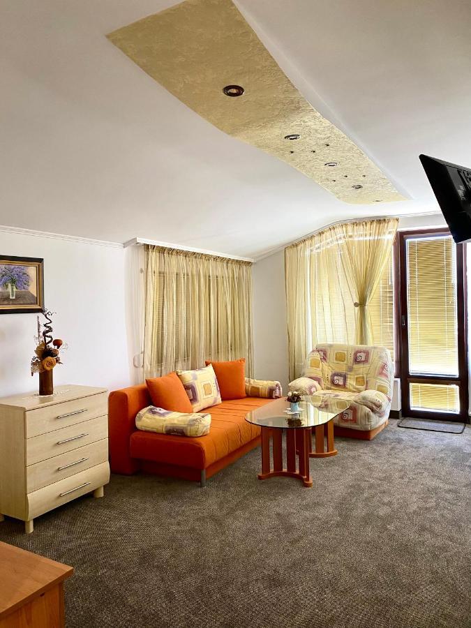 Family Hotel The Golden Fish ソゾポル エクステリア 写真