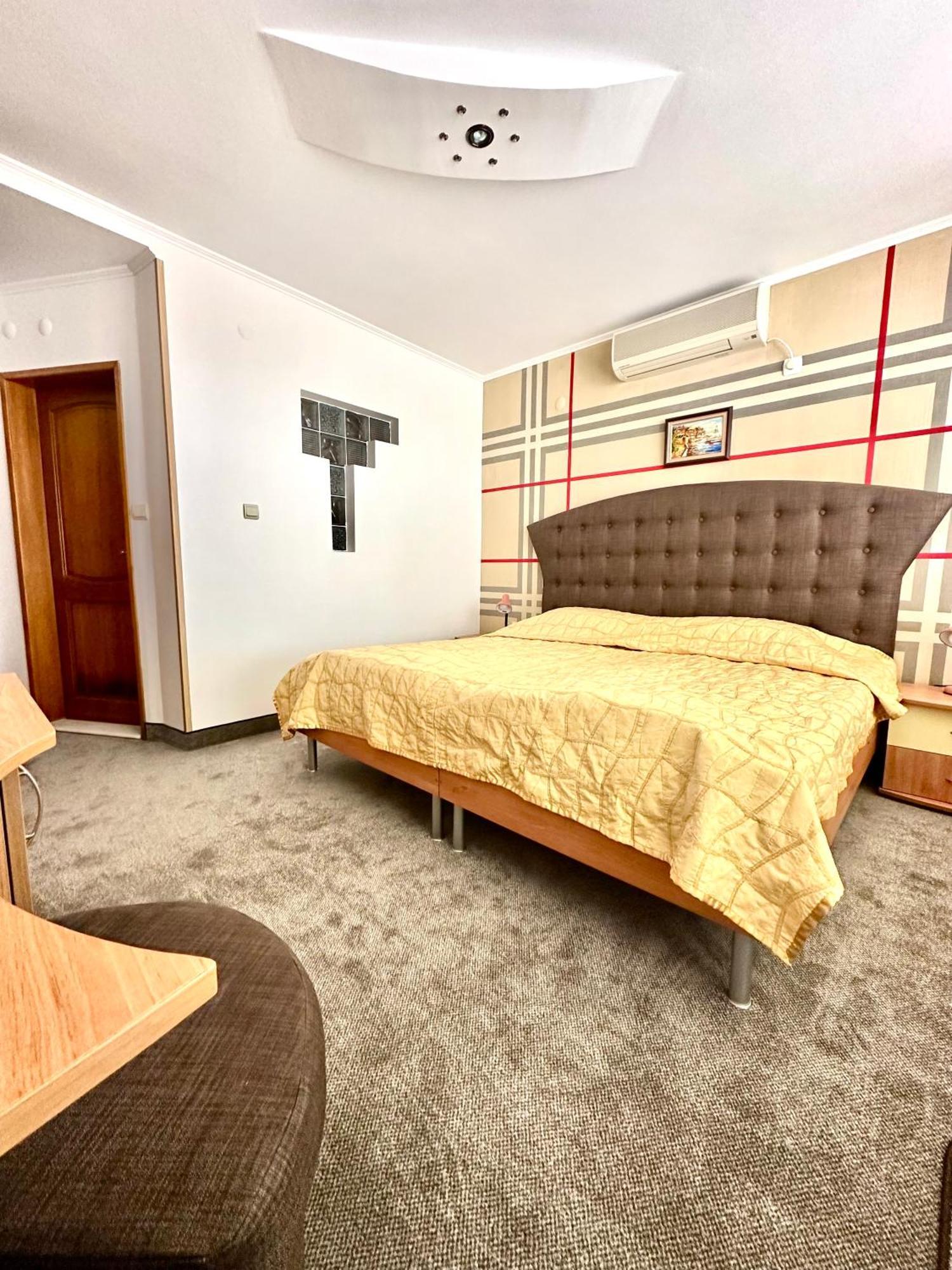 Family Hotel The Golden Fish ソゾポル エクステリア 写真