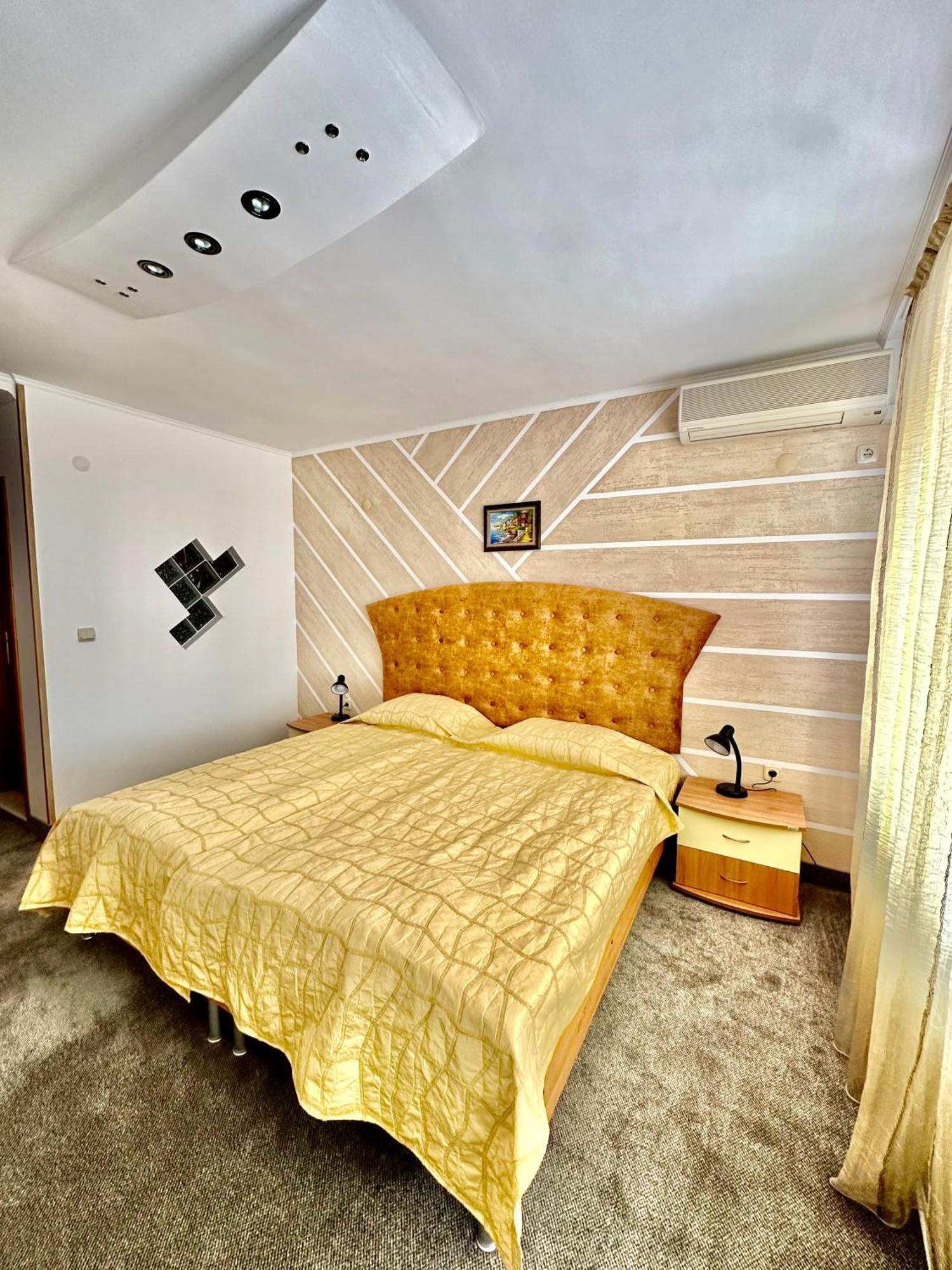 Family Hotel The Golden Fish ソゾポル エクステリア 写真